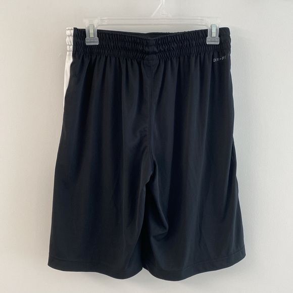 Jordan Nike dri-fit Men’s shorts- size medium - Picture 3 of 5